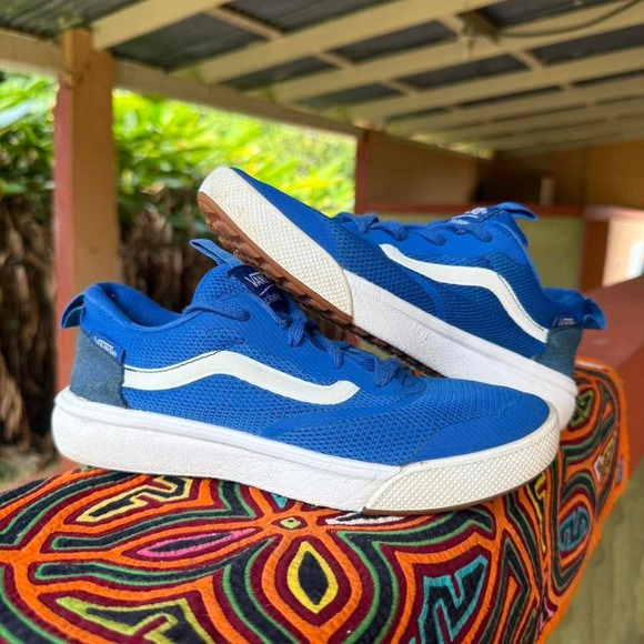 Vans UltraRange blue & white mesh sneakers size 3Y - Picture 1 of 8